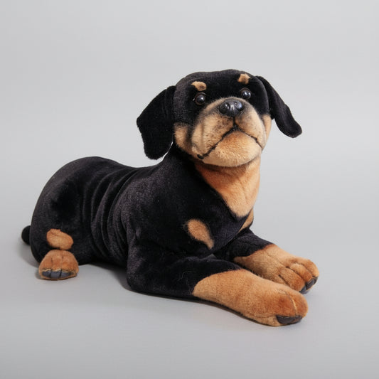 Rottweiler leżący – realistyczna maskotka psa 50cm | Wyjątkowy prezent